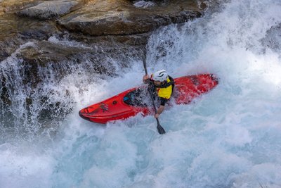 Kayakiste dans la triple chute