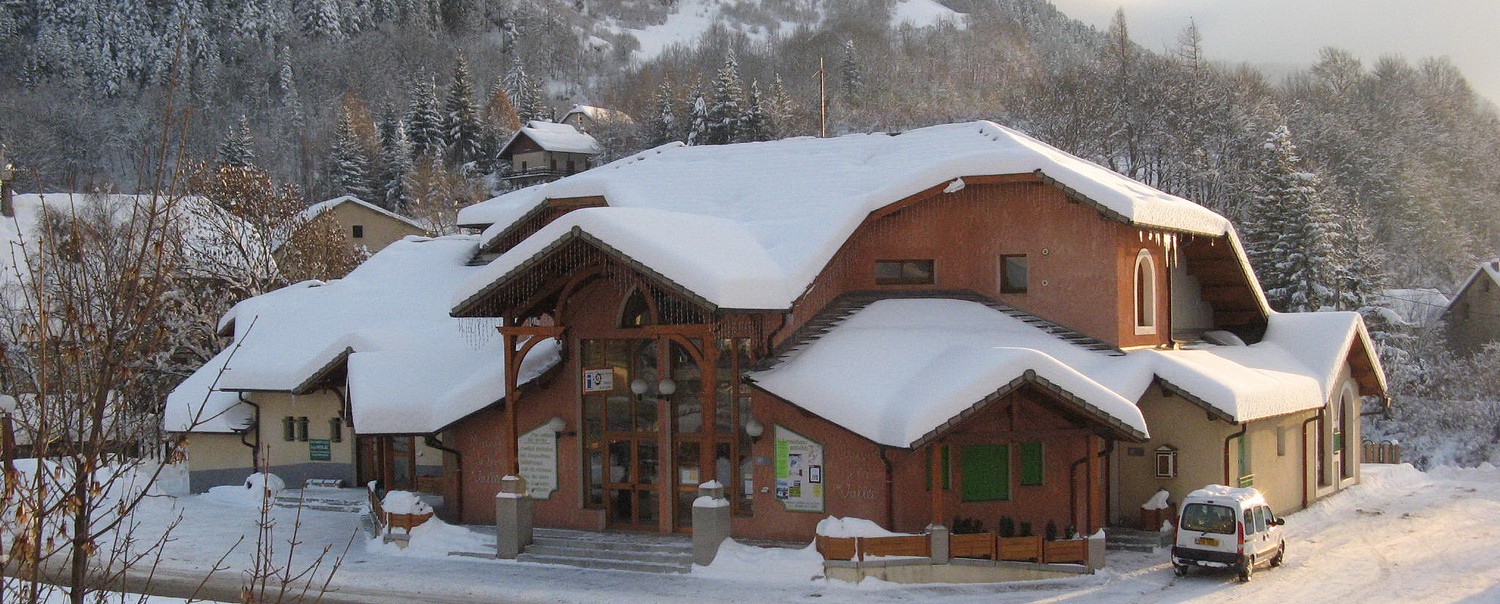 La Maison de la vallée accueille l'Office de tourisme de Pont du Fossé