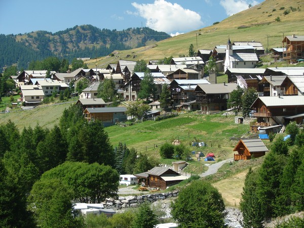 Vue paysage été du Camping de Chanterane