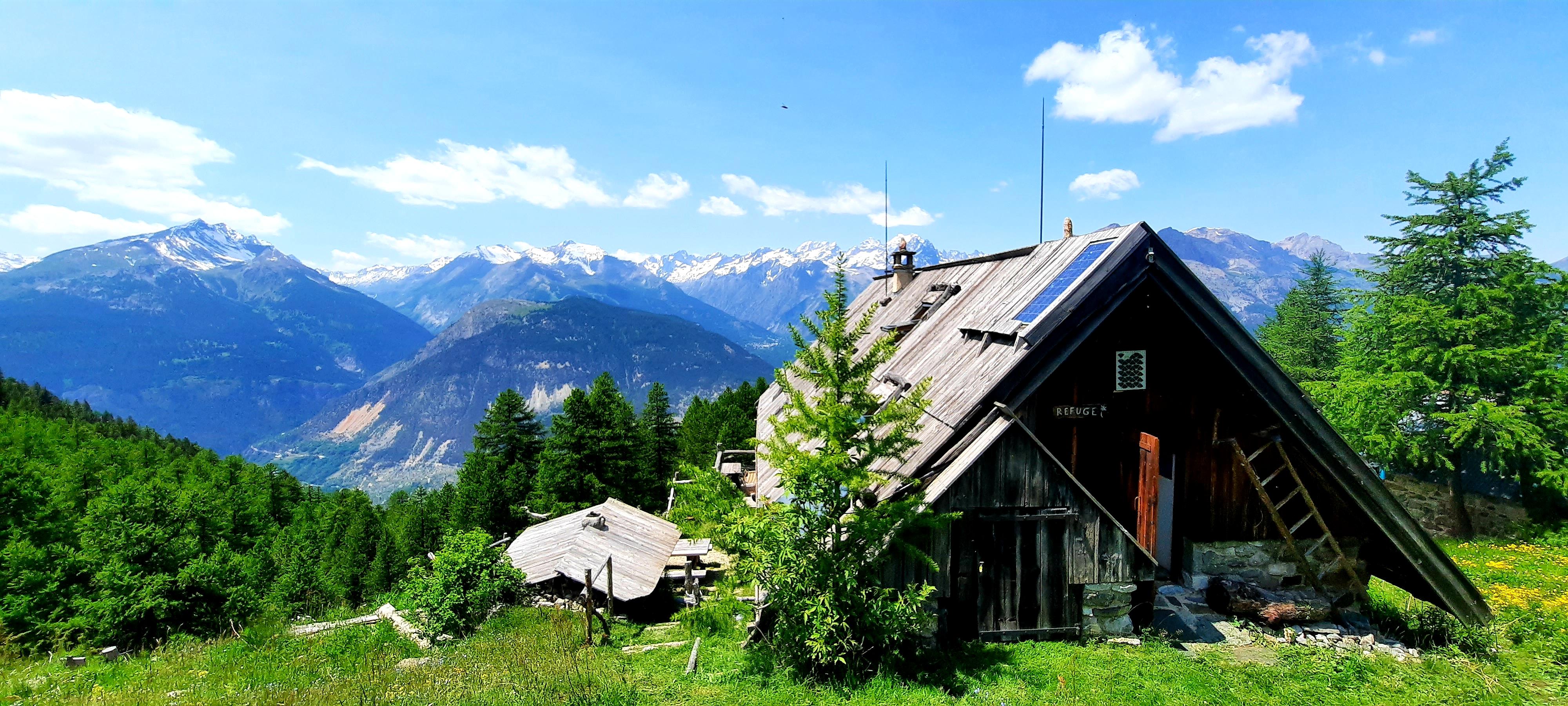 Refuge de l'Oriol_Saint-Martin-de-Queyrières