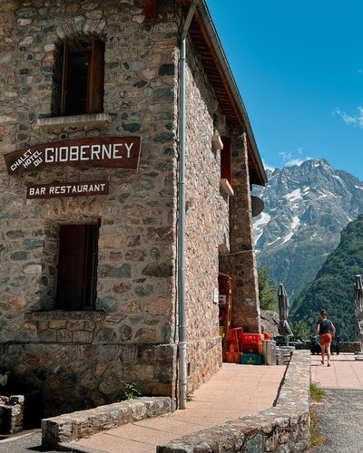 Entrée refuge du Gioberney