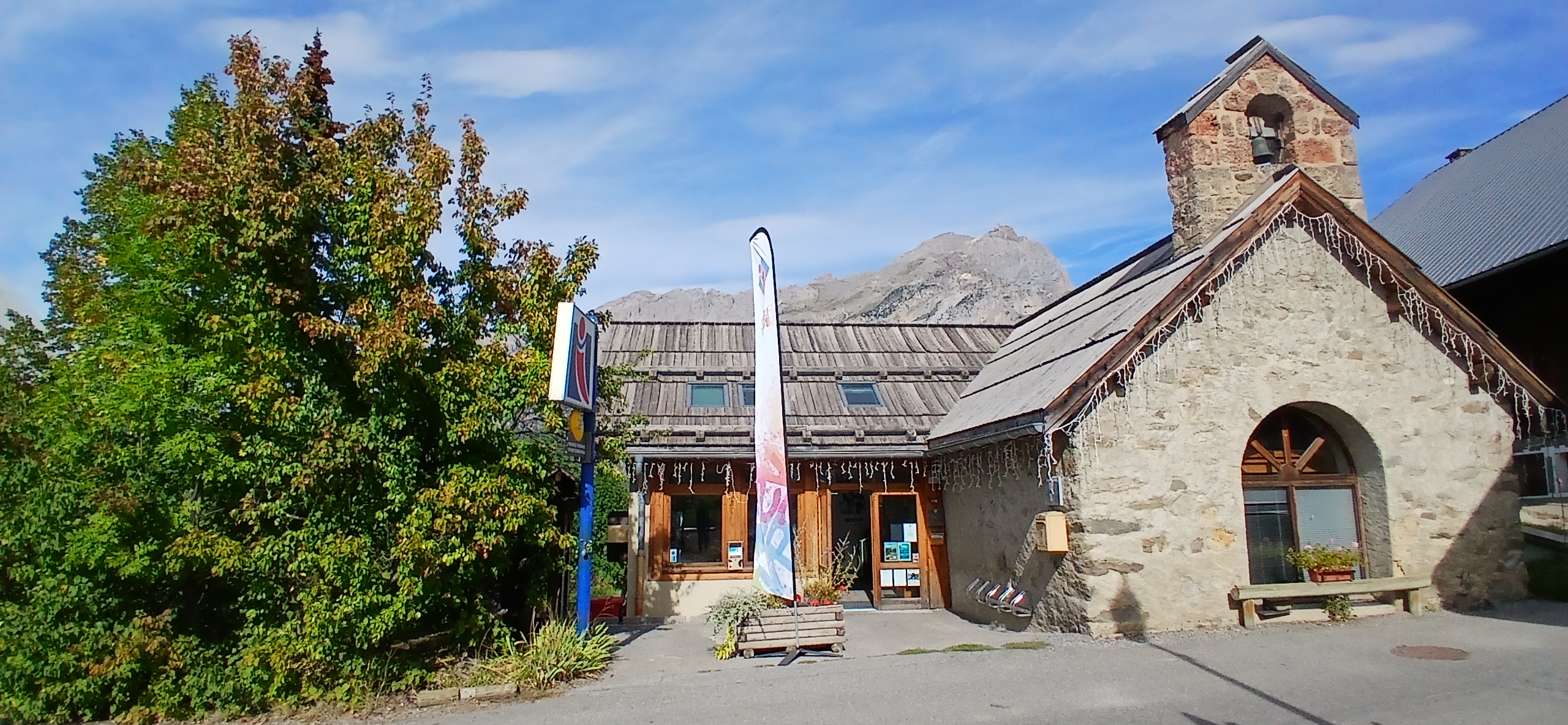 Bureau d'information touristique Puy Saint Vincent 1400_Puy-Saint-Vincent