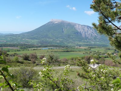 Point de vue sur la fameuse montagne de Céüse