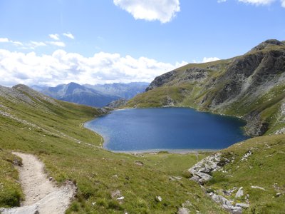 Vue aérienne sur le lac du Grand Laus