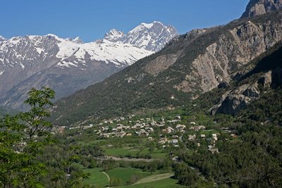 Village des Vigneaux et plaine de la Vallouise