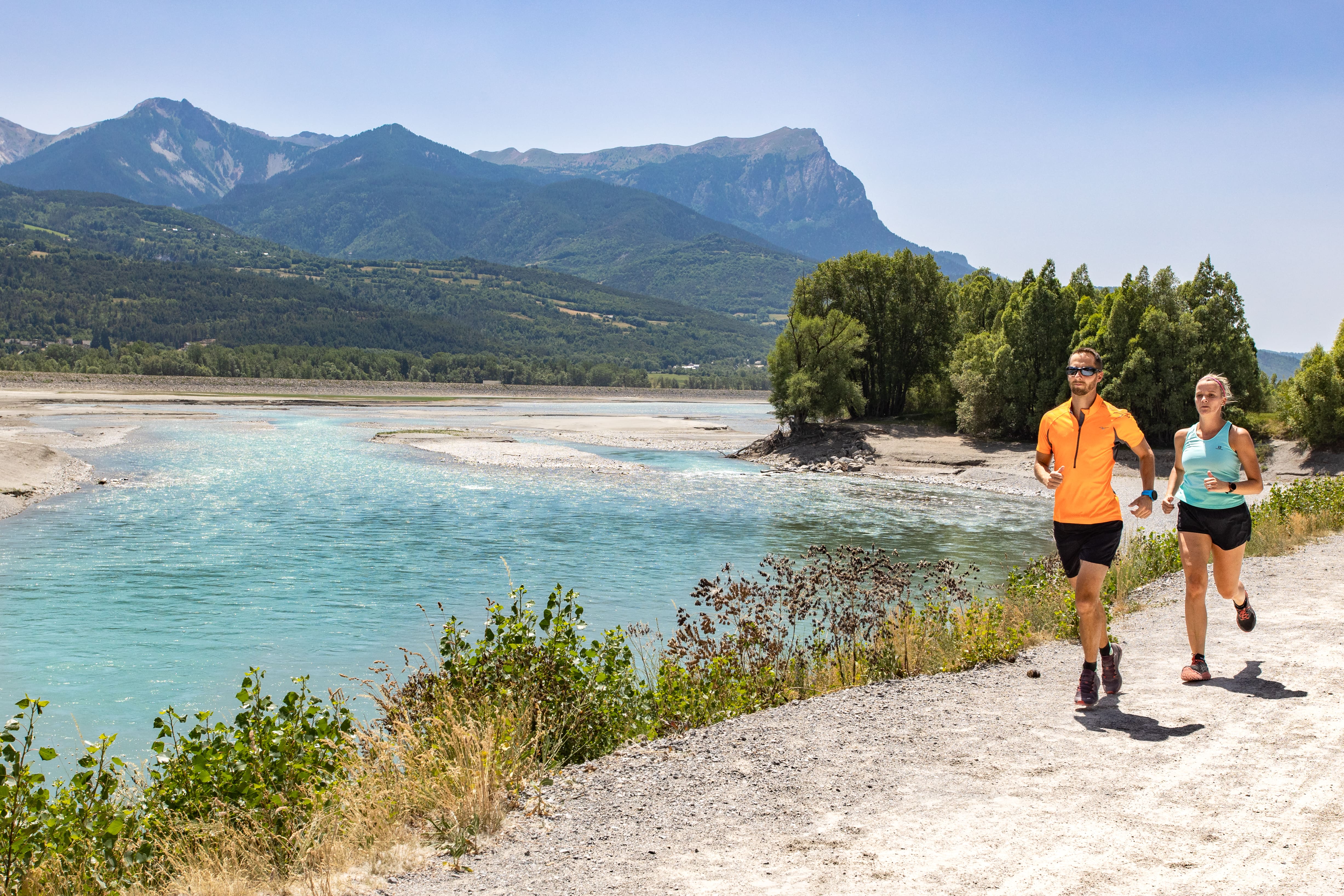 Sur le chemin entre la Durance et le plan d'eau