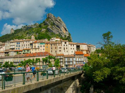 Vue sur le village de Serres