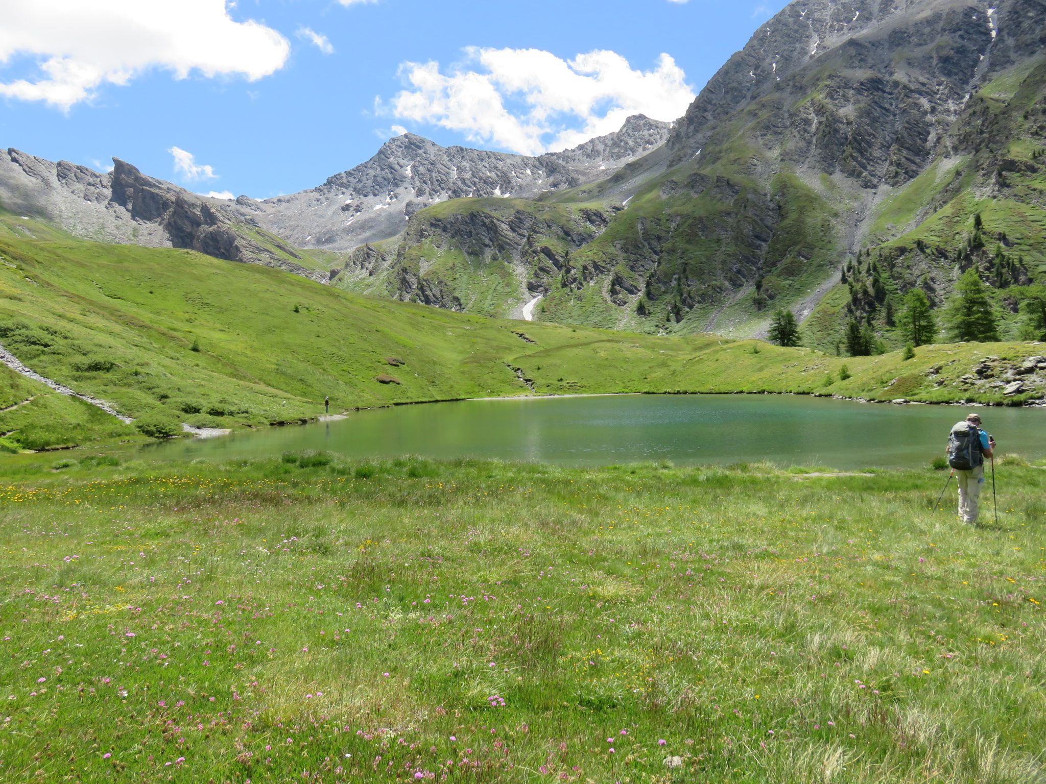 Le lac de Ségure et la crête des Fonzes