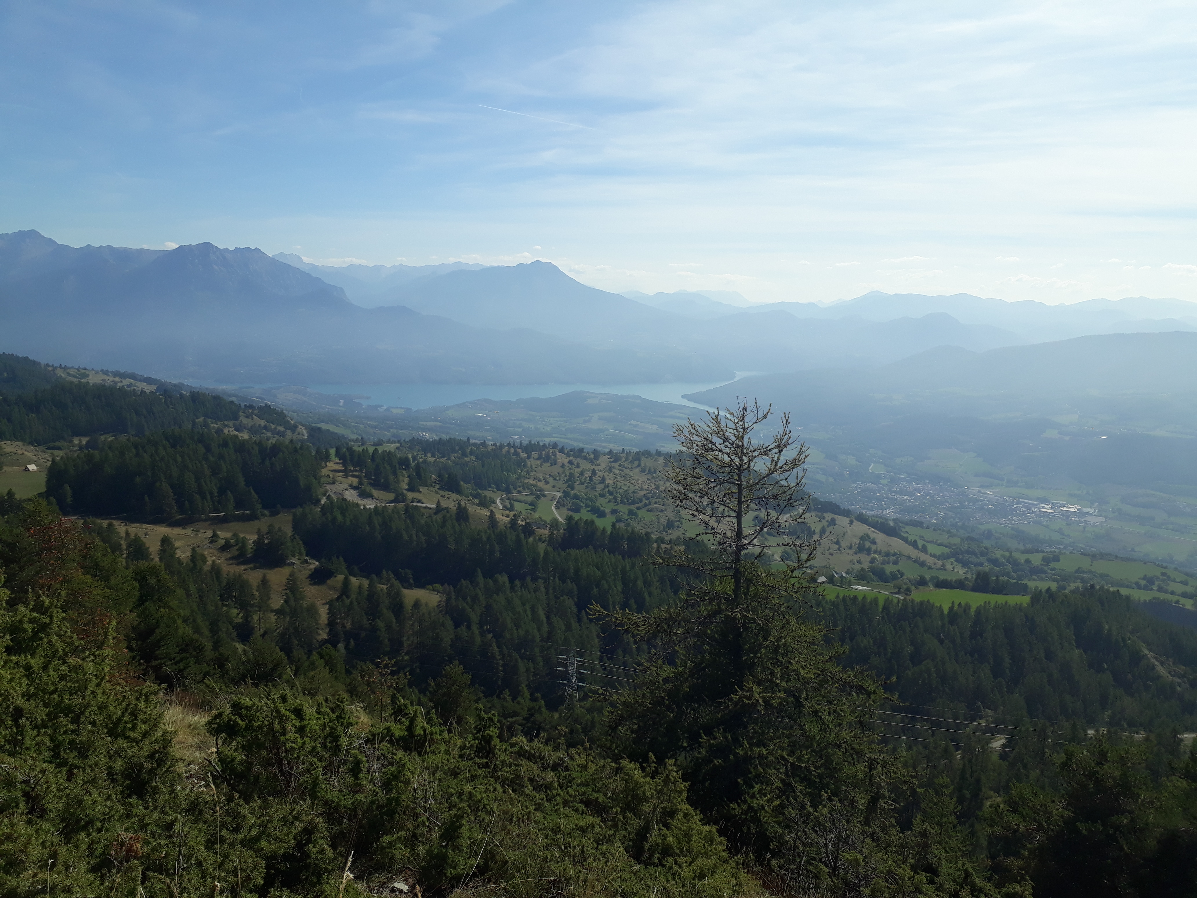 Vue sur le lac de Serre-Ponçon