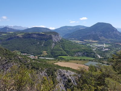 Vallée de l'Avance et montagne Saint-Maurice