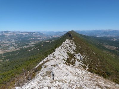 Superbe panorama sur la Montagne de Chabre depuis le Col de St-Ange