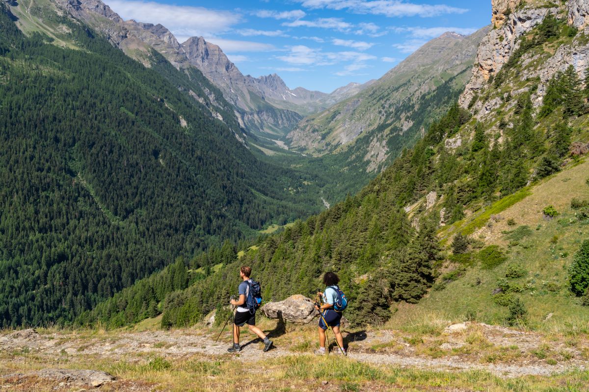 Vue sur le vallon du Fournel depuis le col de la Pousterle