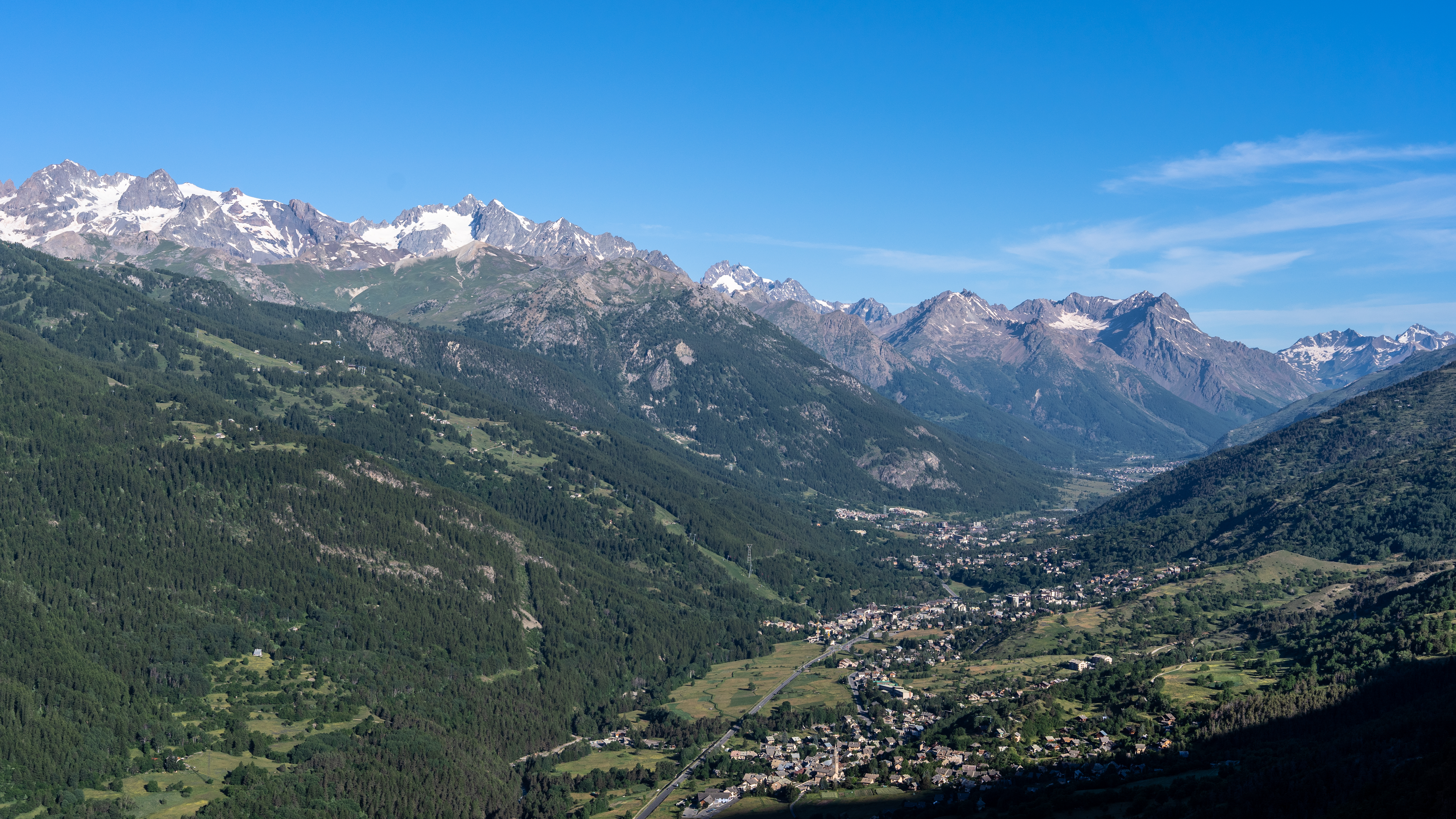 Vue sur la vallée de Serre Chevalier