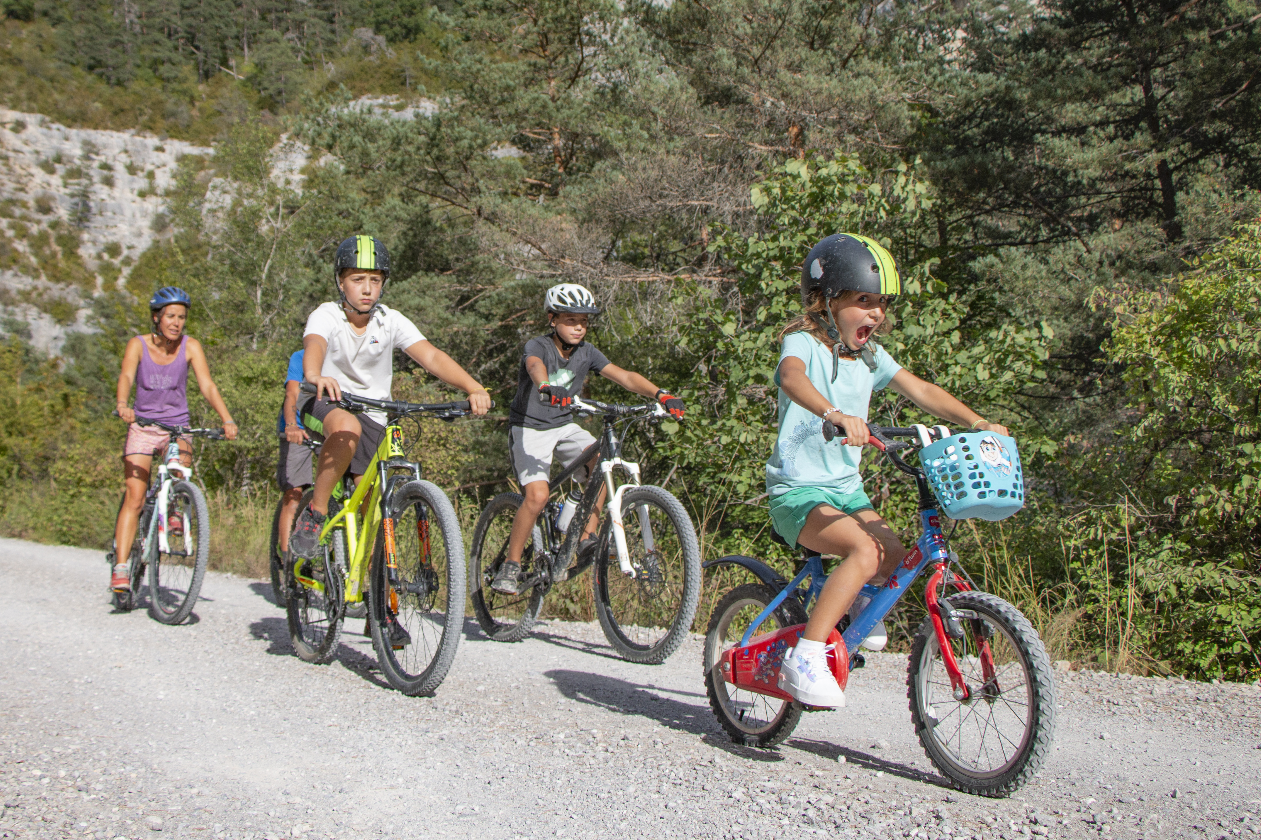 VTT en famille dans les gorges d'Agnielles