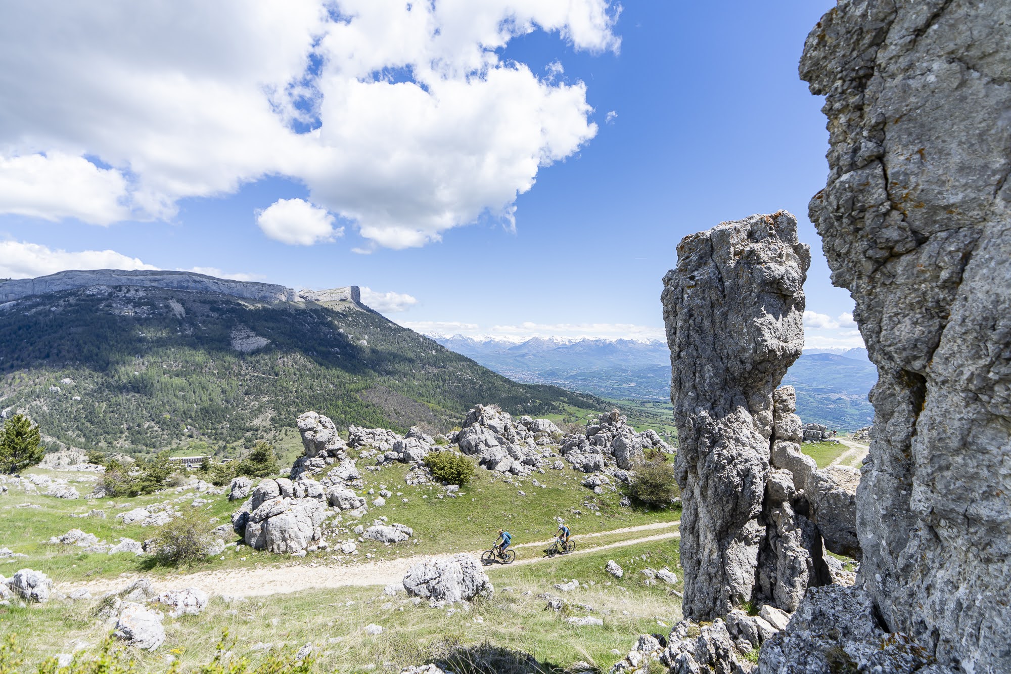 En remontant sur la petite Céüse