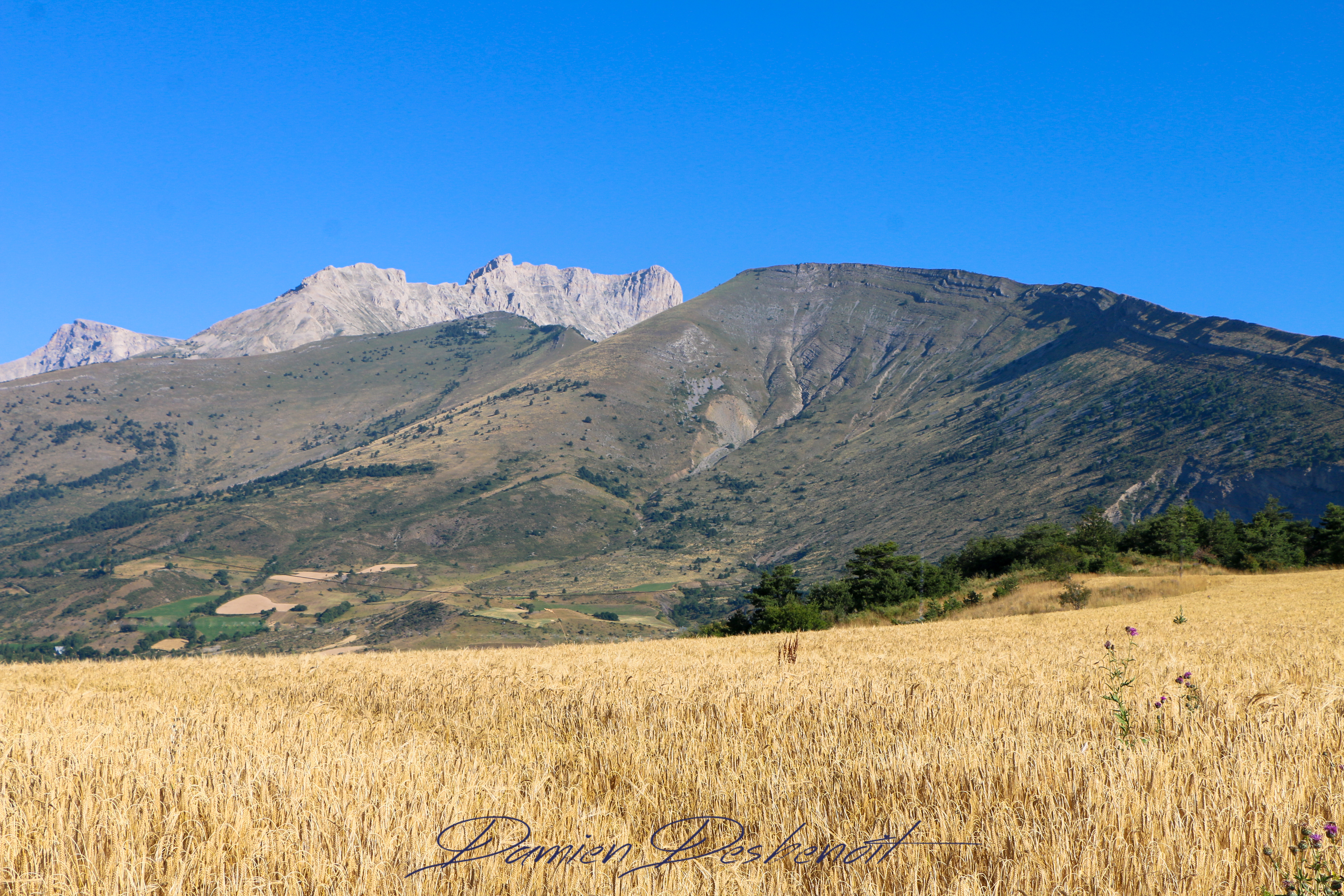 Vue sur Bure depuis la Haute Corréo