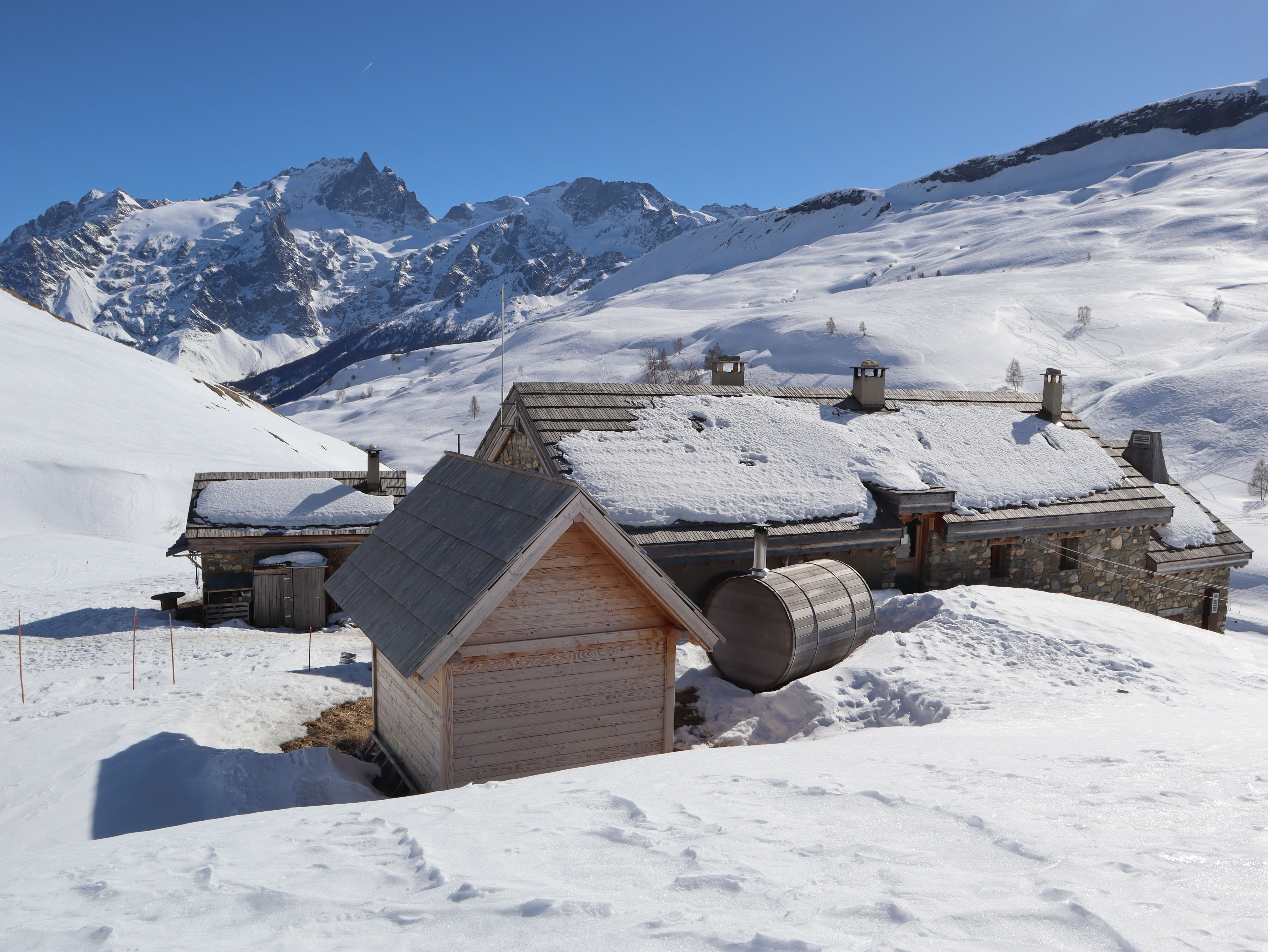 Refuge Pic du Mas de la grave, vue hiver