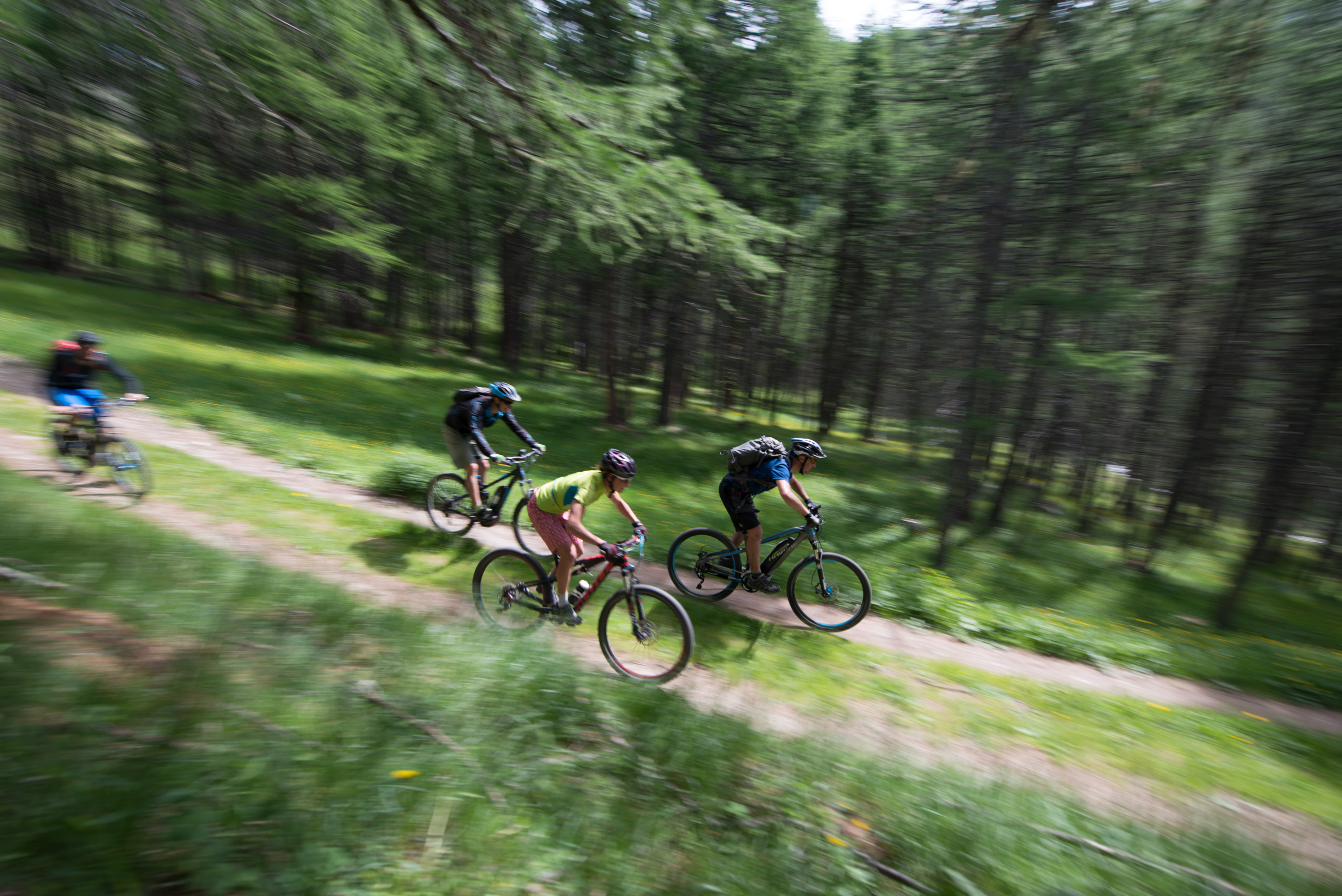 Cette piste de liaison offre de nombreuses variantes